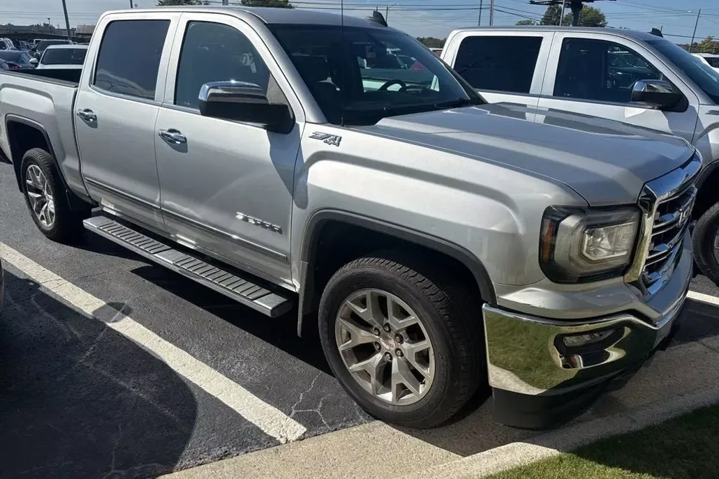 2018 Gmc Sierra 1500 SLT photo 1
