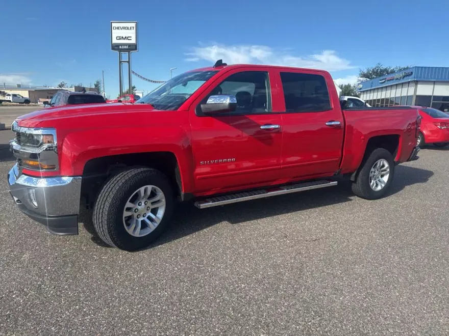 2018 Chevrolet Silverado 1500 LT photo 1