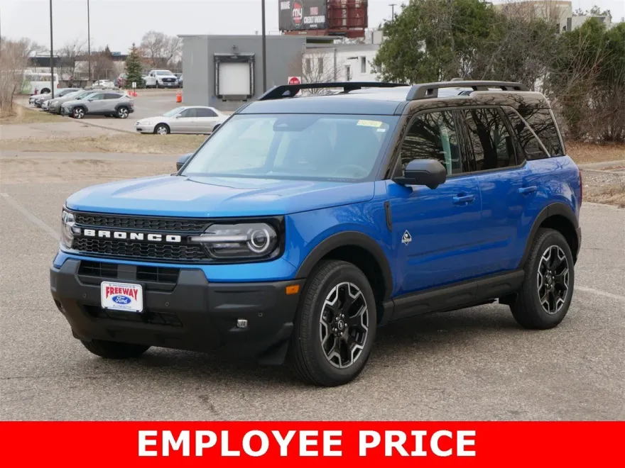 2025 Ford Bronco Sport Outer Banks photo 1