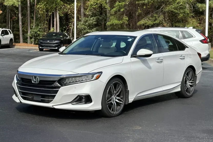 2021 Honda Accord Touring 2.0T photo 1
