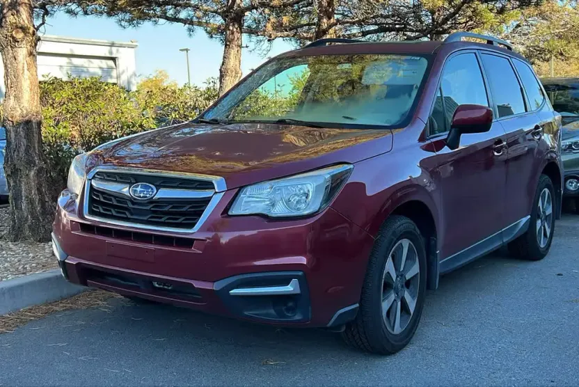 2018 Subaru Forester 2.5i Premium photo 1