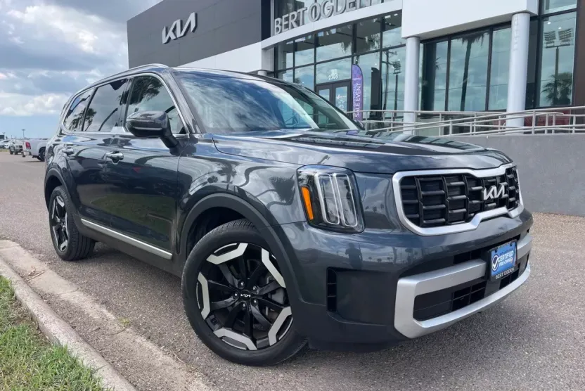 2024 Kia Telluride S photo 1