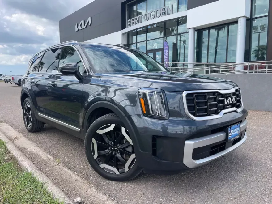 2024 Kia Telluride S photo 1
