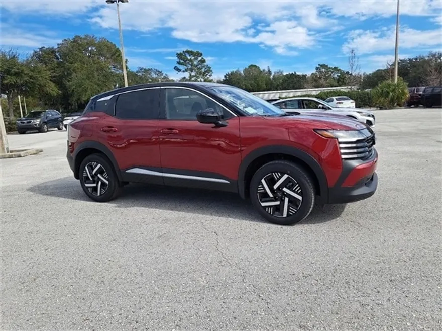 2025 Nissan Kicks SV photo 1