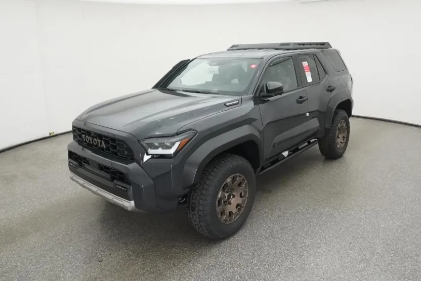 2025 Toyota 4Runner photo 1