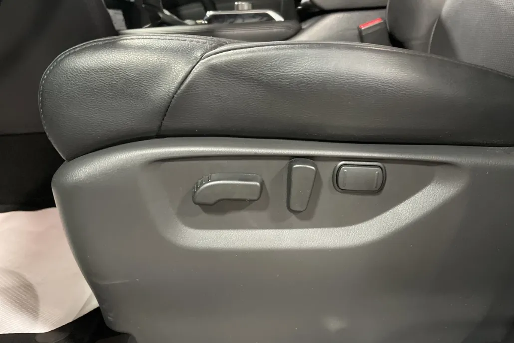 2024 Nissan Armada SL photo 1
