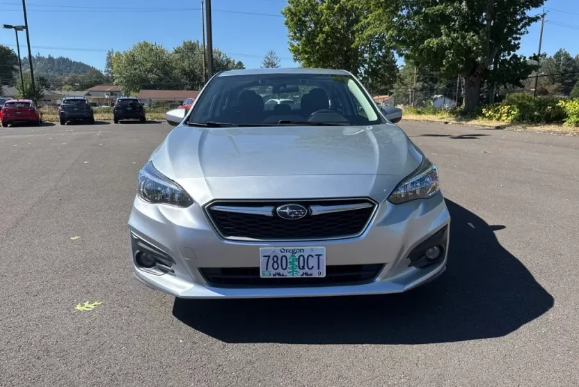 2018 Subaru Impreza 2.0i Premium photo 1