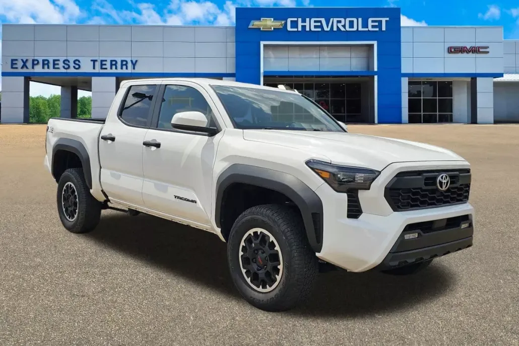 2024 Toyota Tacoma TRD Off-Road photo 1