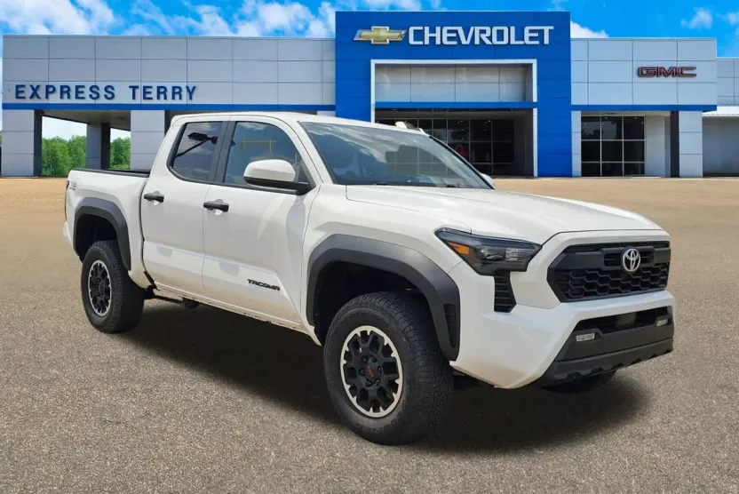2024 Toyota Tacoma TRD Off-Road photo 1