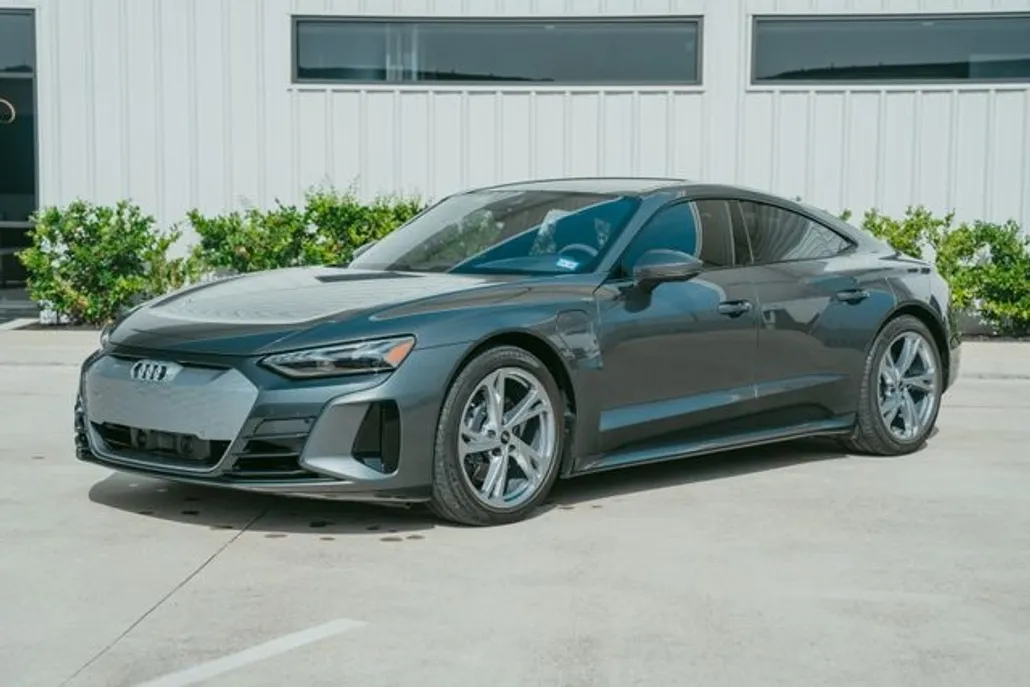 2022 Audi e-tron GT Premium Plus photo 1