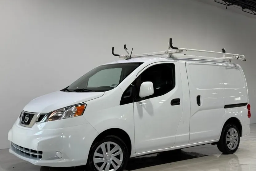 2018 Nissan NV200 SV photo 1
