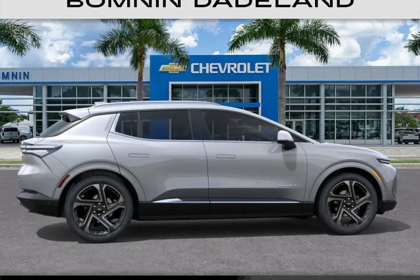 2025 Chevrolet Equinox EV 1LT photo 1