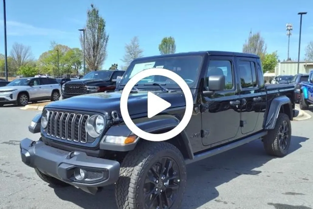 2025 Jeep Gladiator Sport photo 1