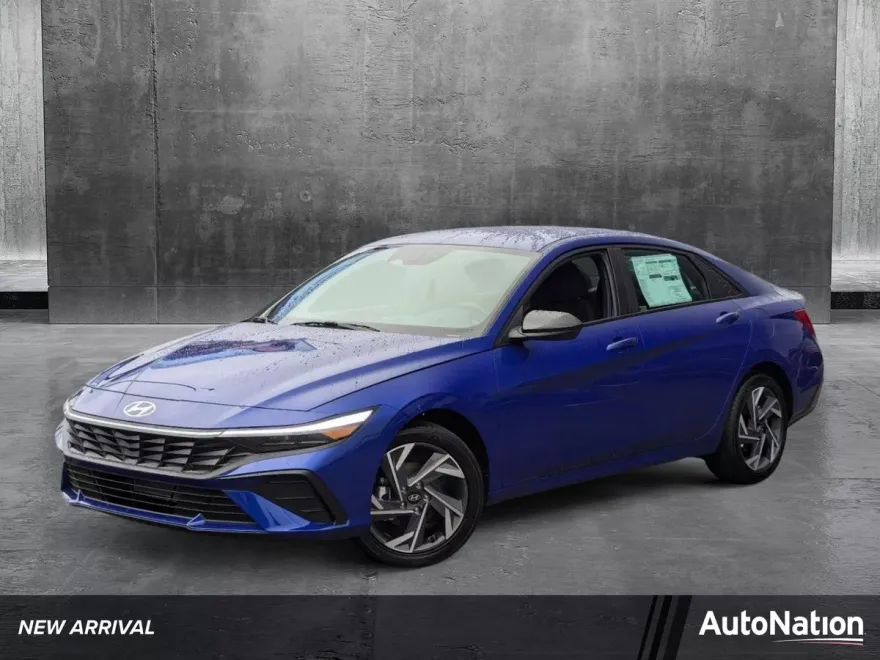 2025 Hyundai Elantra SEL Sport photo 1
