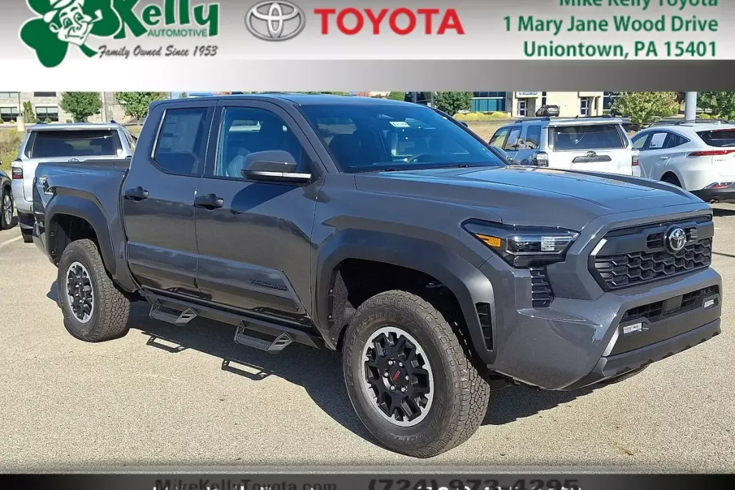2025 Toyota Tacoma 4x4 TRD photo 1