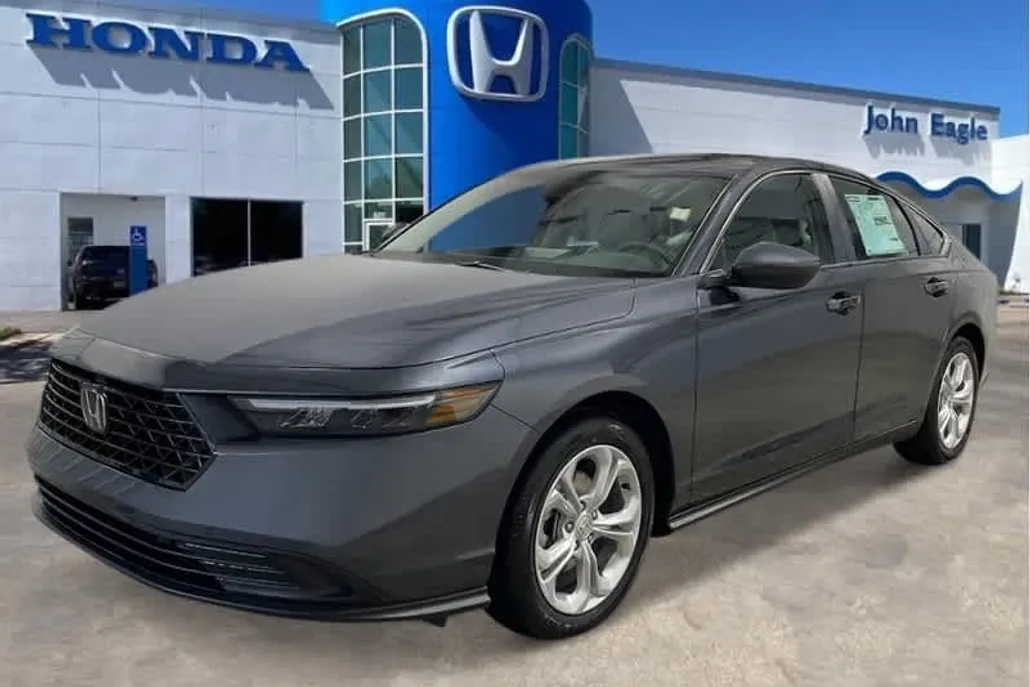 2025 Honda Accord LX photo 1