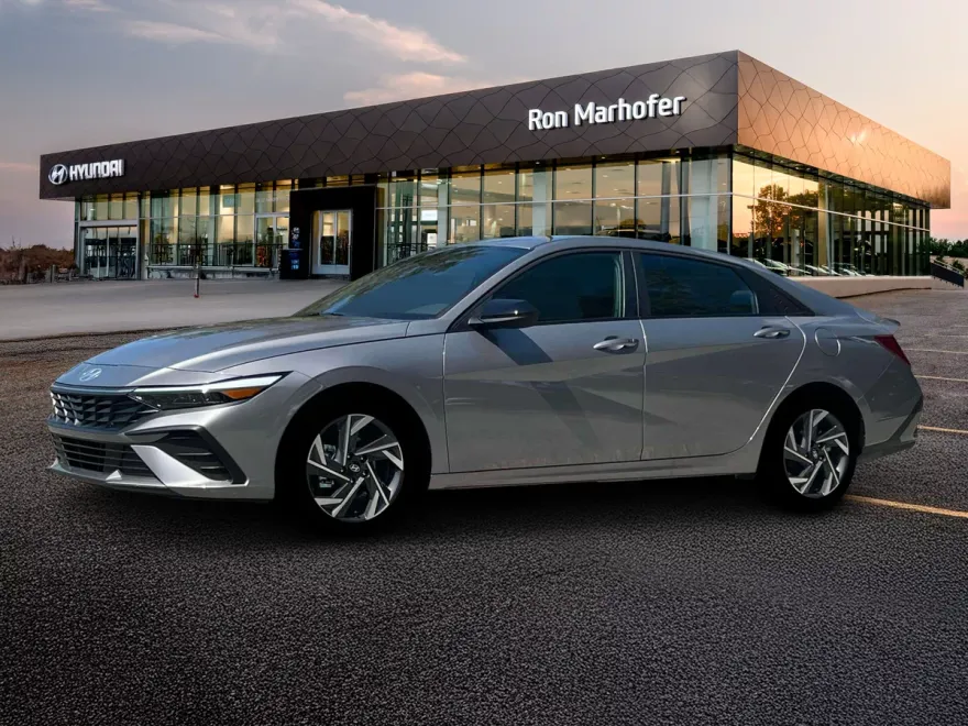2025 Hyundai Elantra SEL Sport photo 1