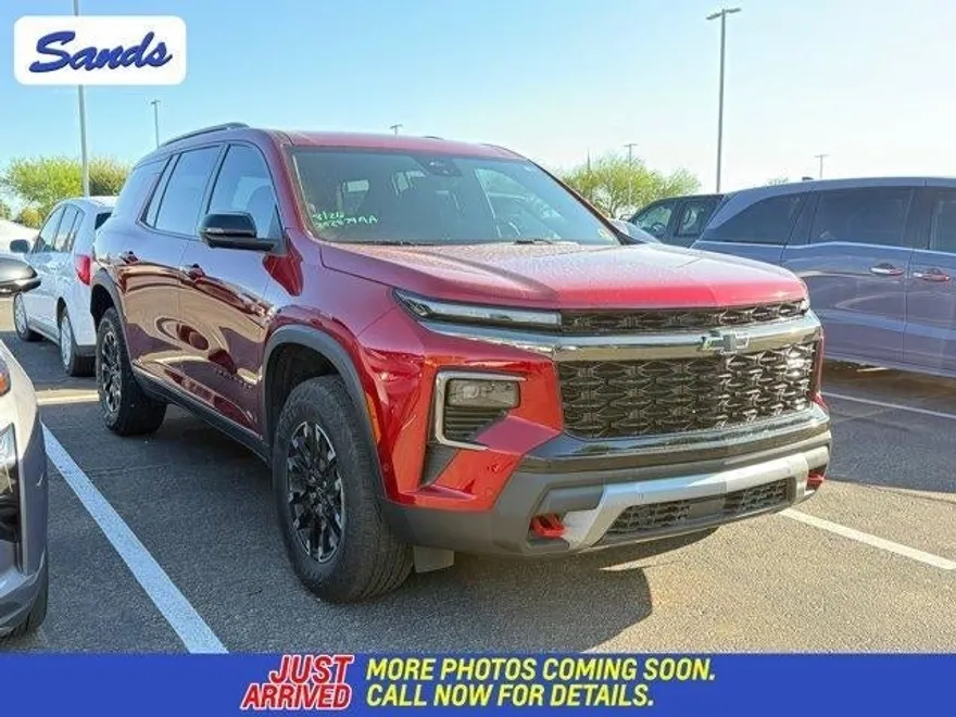 2024 Chevrolet Traverse Z71 photo 1