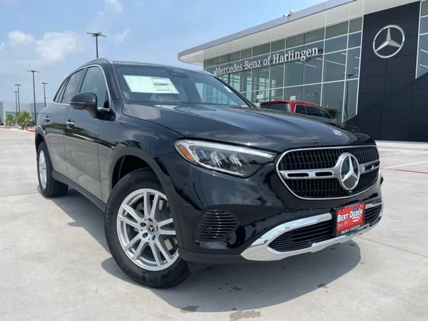 2025 Mercedes Benz GLC 300 photo 1
