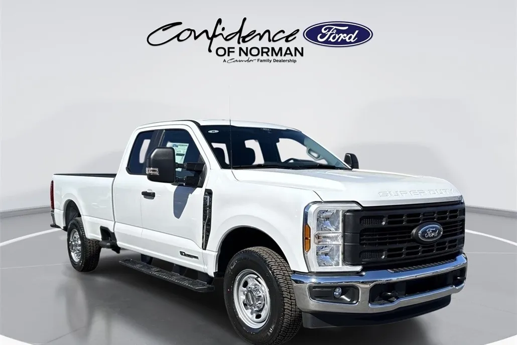 2025 Ford F-250 photo 1