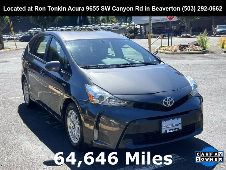 2017 Toyota Prius V Four photo 1