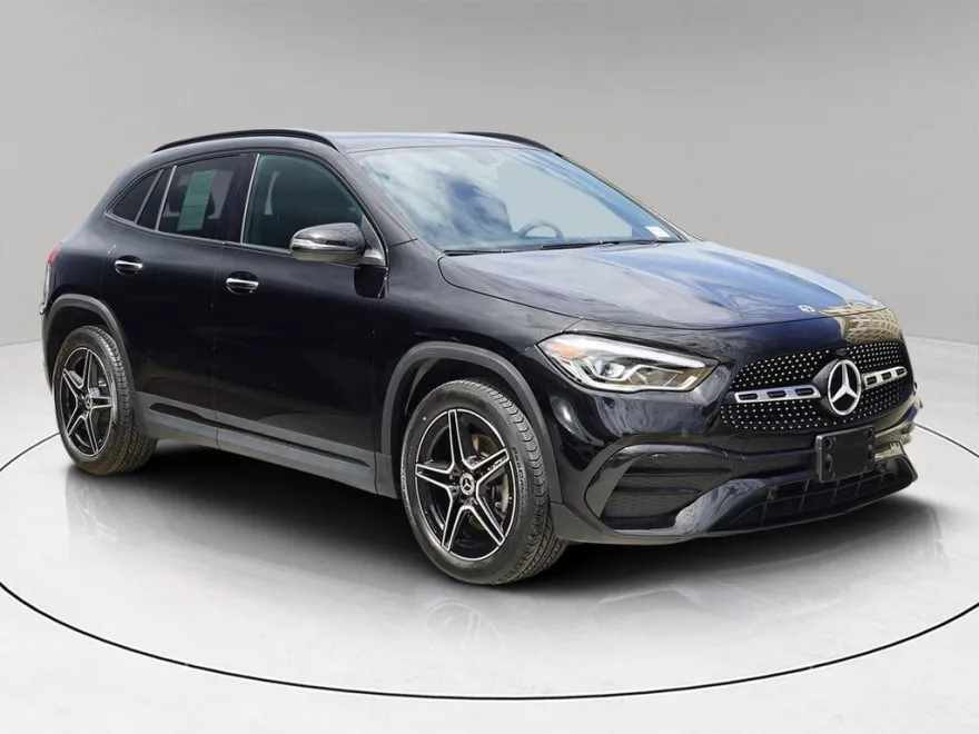 2023 Mercedes Benz GLA 250 4MATIC photo 1