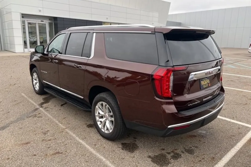 2022 Gmc Yukon XL SLT photo 1