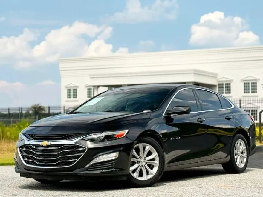2019 Chevrolet Malibu 1LT photo 1