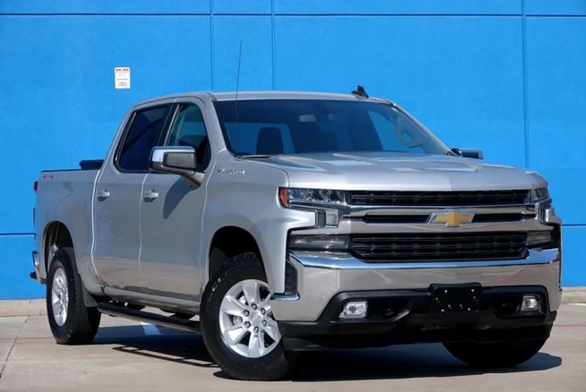 2021 Chevrolet Silverado 1500 LT photo 1