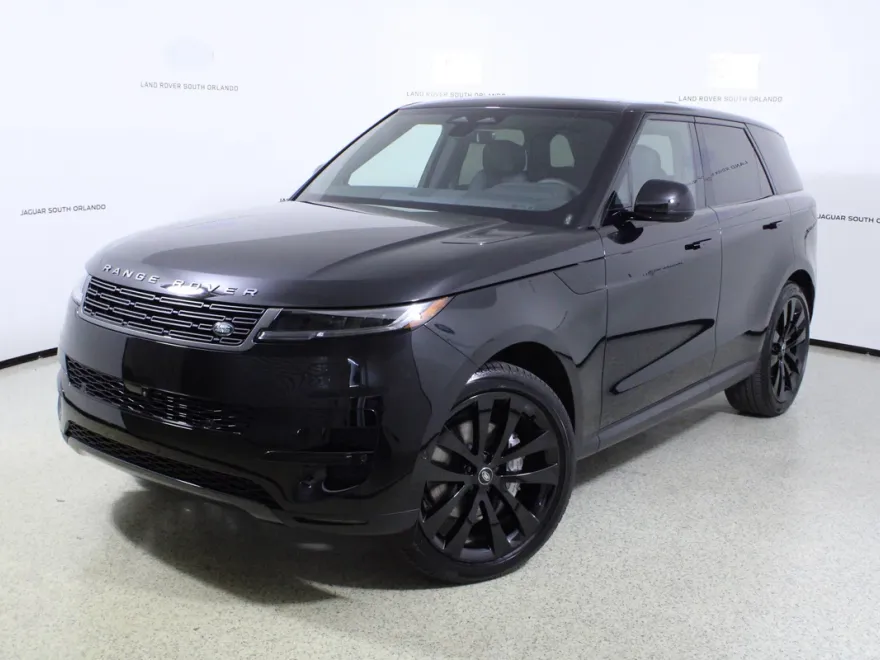 2025 Land Rover Range Rover SE photo 1