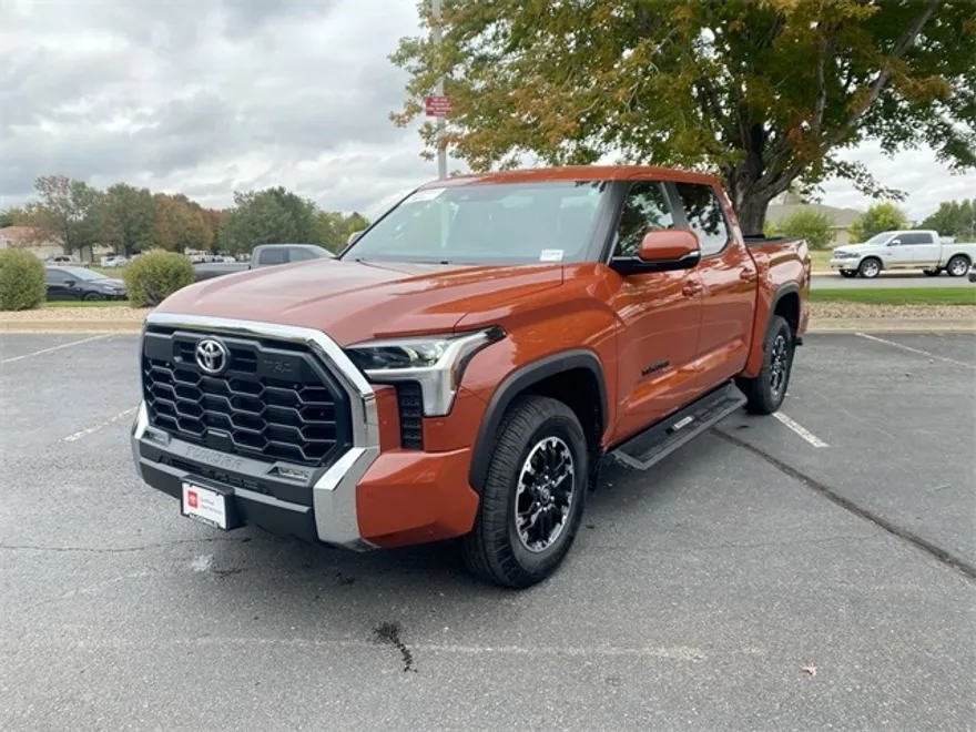 2025 Toyota Tundra SR5 photo 1