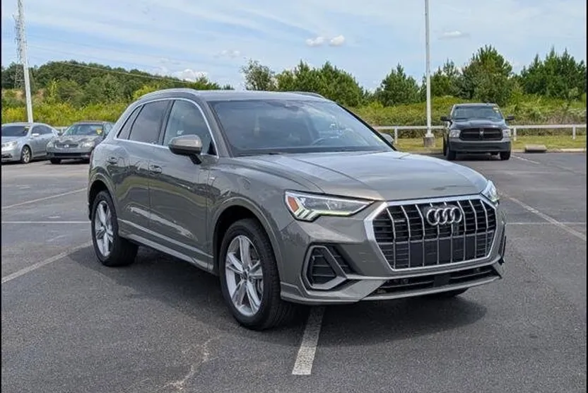 2024 Audi Q3 Premium Plus S line photo 1
