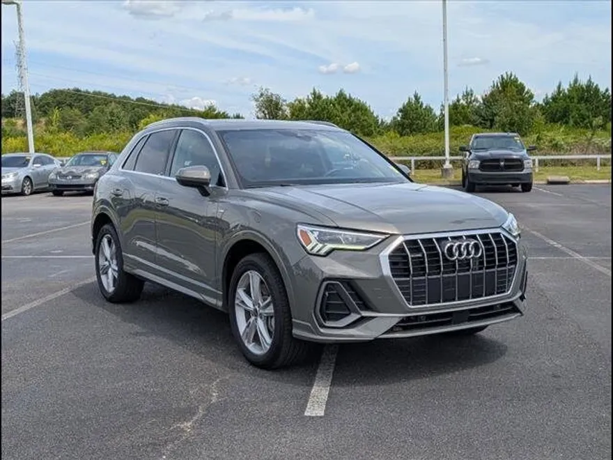 2024 Audi Q3 Premium Plus S line photo 1
