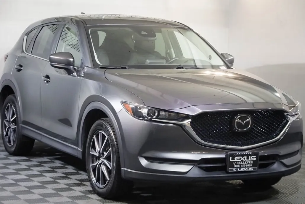 2018 Mazda CX-5 Touring photo 1