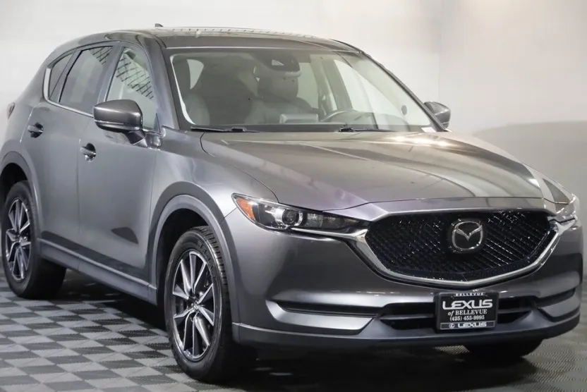 2018 Mazda CX-5 Touring photo 1