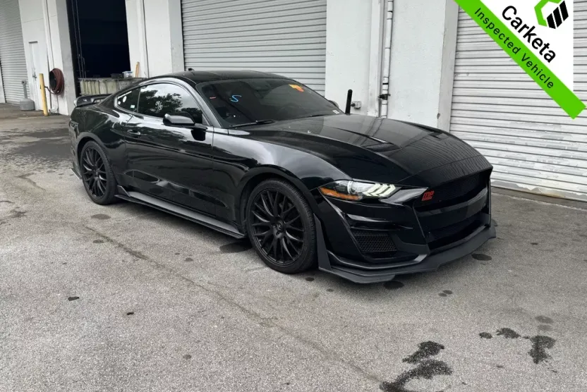 2021 Ford Mustang EcoBoost photo 1
