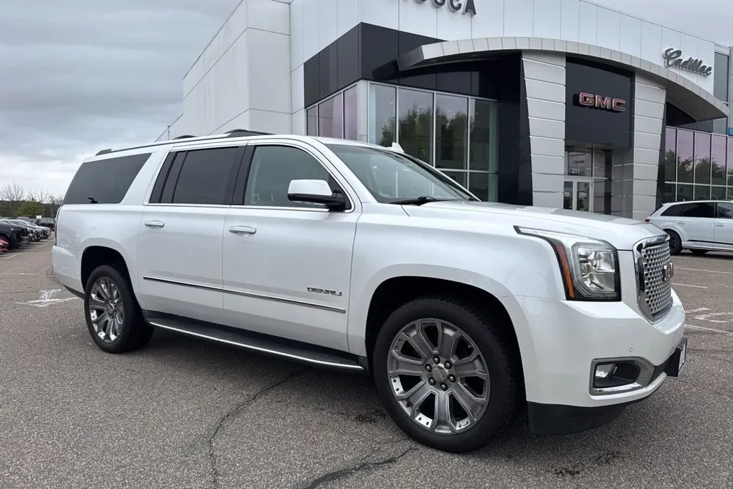 2016 Gmc Yukon XL Denali photo 1