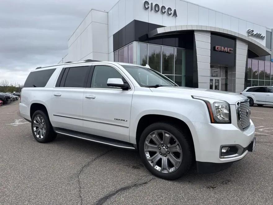 2016 Gmc Yukon XL Denali photo 1