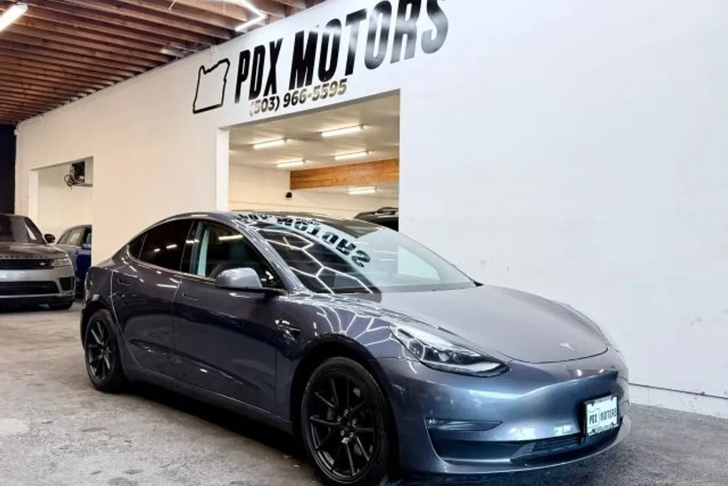 2021 Tesla Model 3 Long Range photo 1