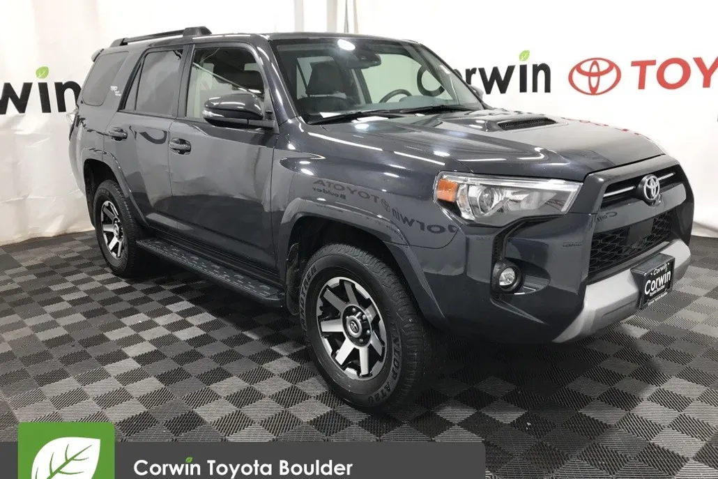 2024 Toyota 4Runner TRD Off-Road Premium photo 1