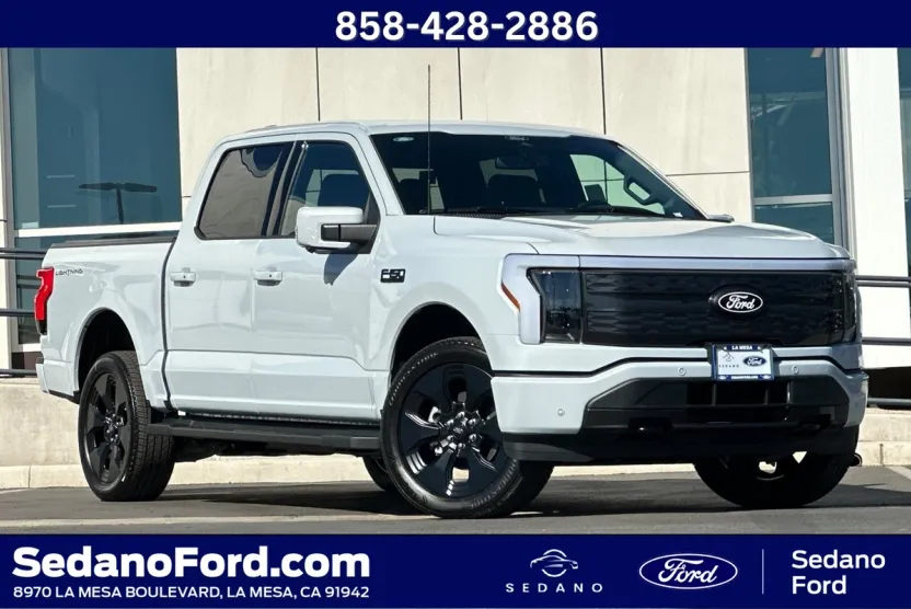 2025 Ford F-150 Lightning Platinum photo 1