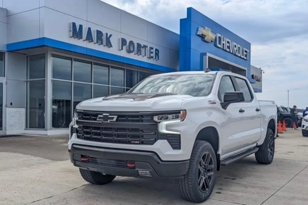2025 Chevrolet Silverado 1500 LT Trail Boss photo 1