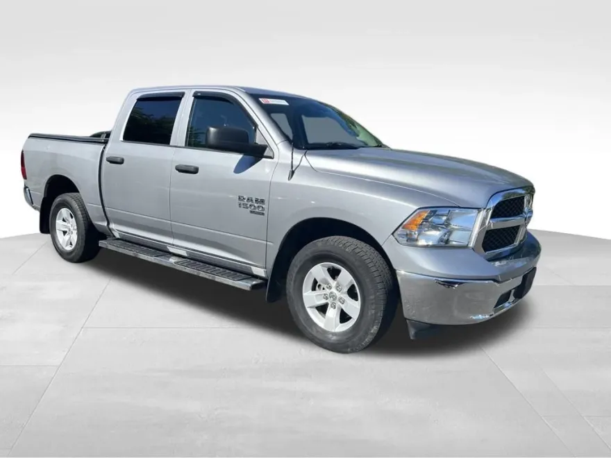 2022 Ram 1500 Classic SLT photo 1
