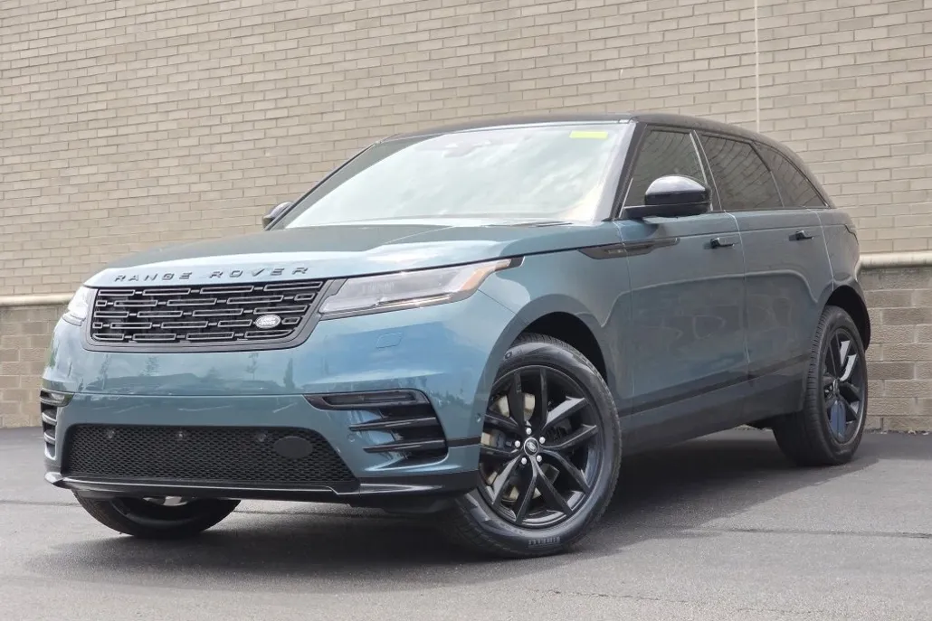 2026 Land Rover Range Rover Velar SE photo 1