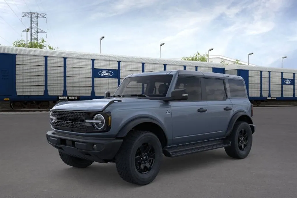 2025 Ford Bronco Outer Banks photo 1