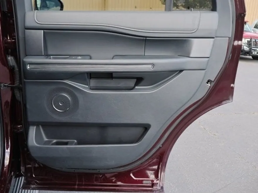 2024 Ford Expedition XLT photo 31