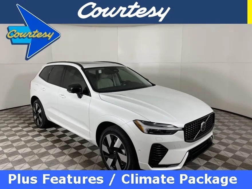 2025 Volvo XC60 T8 Plus photo 1