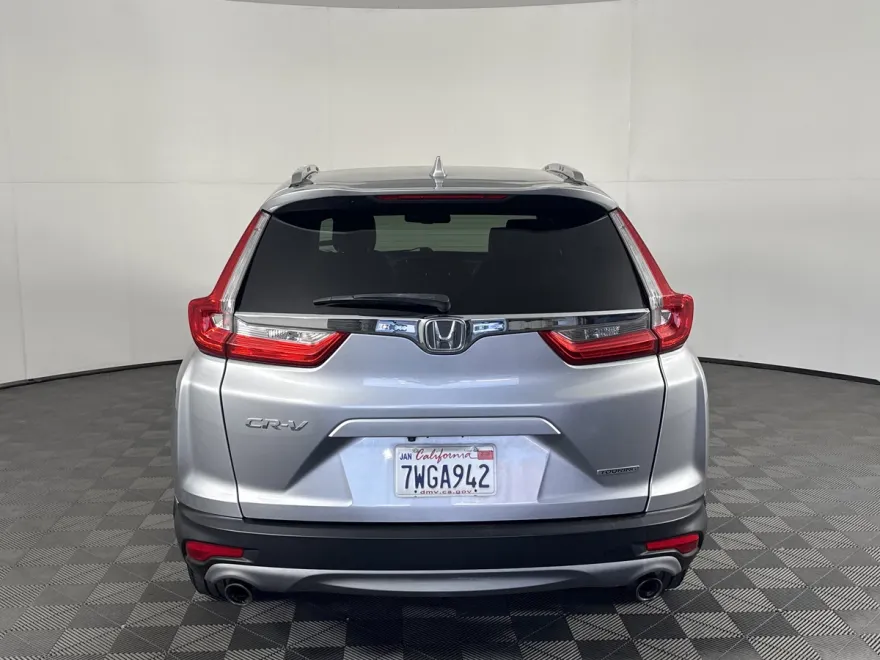 2017 Honda CR-V Touring photo 1