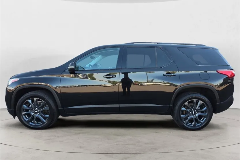 2021 Chevrolet Traverse RS photo 1