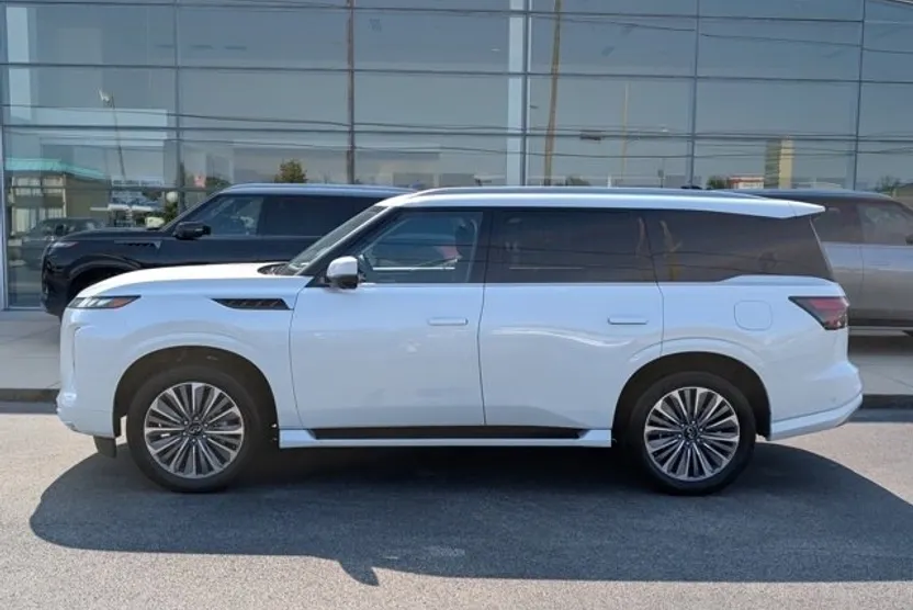 2025 Infiniti QX80 Sensory photo 1